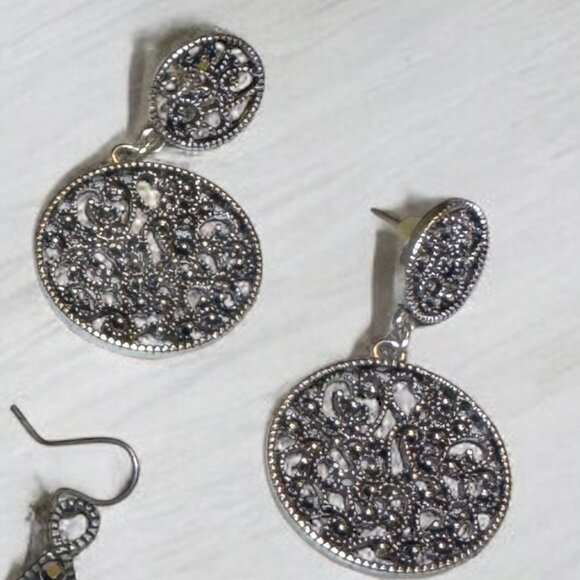 Lot 5 pairs Silver Tone Pierced Earrings Marcasite, Faux Pearls, Various Shapes - Picture 2 of 6